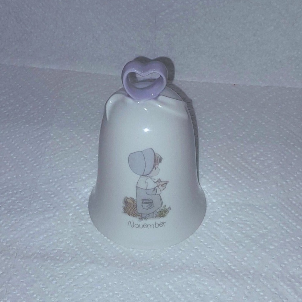Precious Moments November Bell 1987